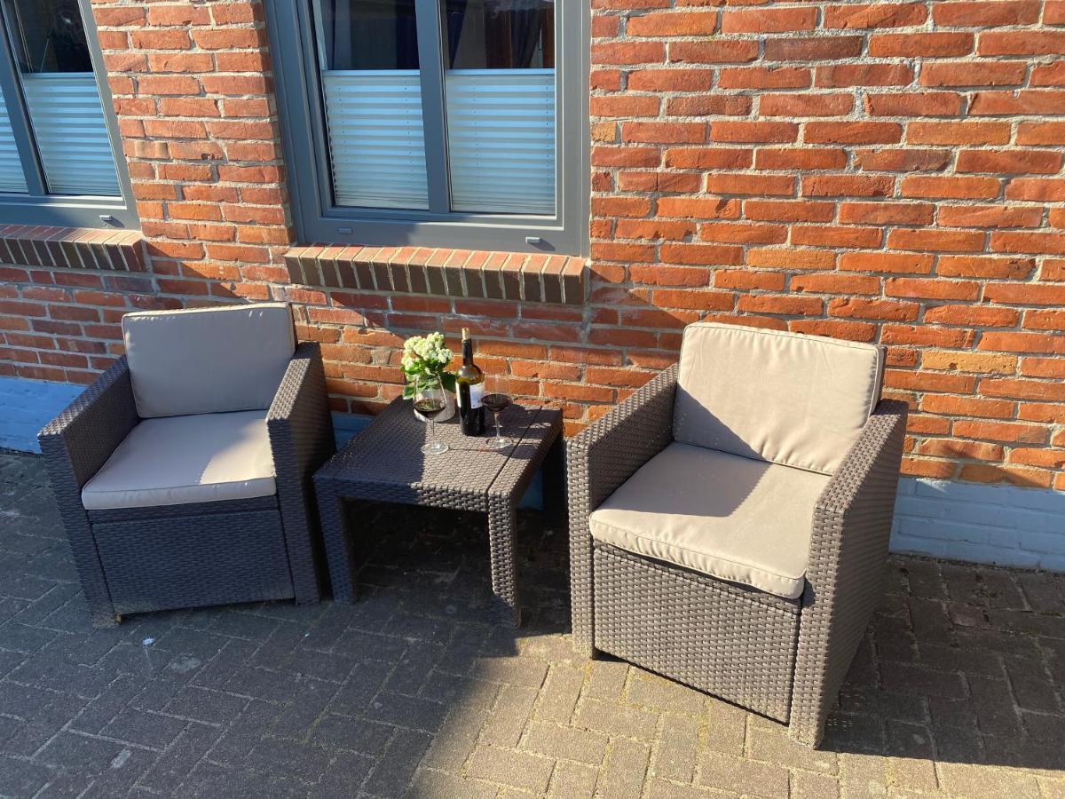 Ferienwohnung „Ole Karkenwech“ Husum-Roedemis هوسوم المظهر الخارجي الصورة