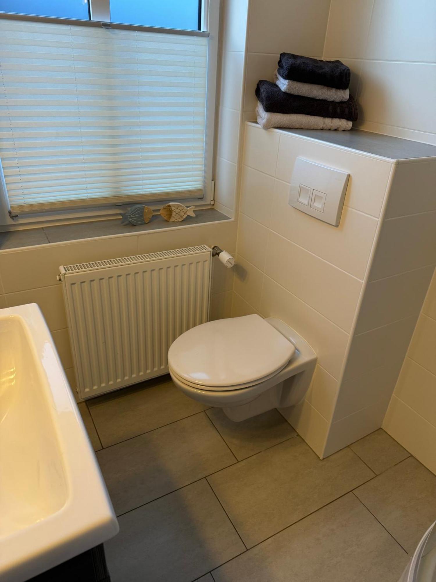 Ferienwohnung „Ole Karkenwech“ Husum-Roedemis هوسوم المظهر الخارجي الصورة